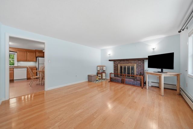 17 Parker Drive, Nashua, NH 03062
