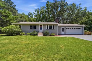 17 Parker Drive, Nashua, NH 03062