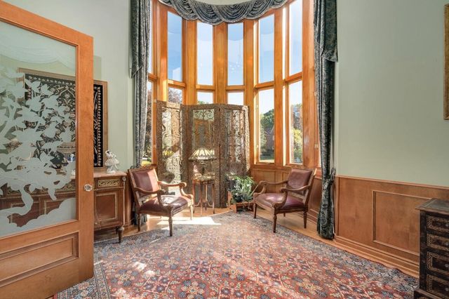 833 Lakewood Drive, Rochester Hills, MI 48309