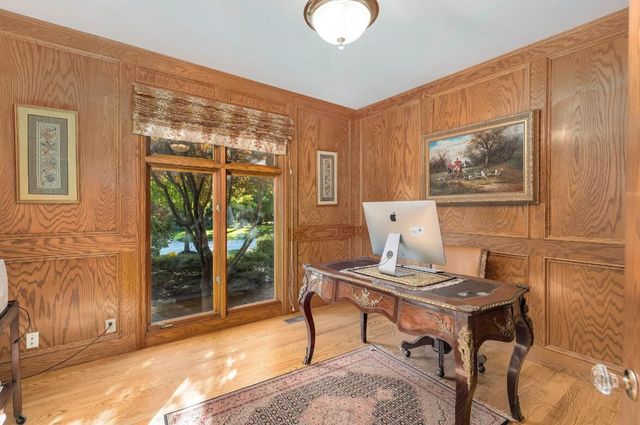 833 Lakewood Drive, Rochester Hills, MI 48309