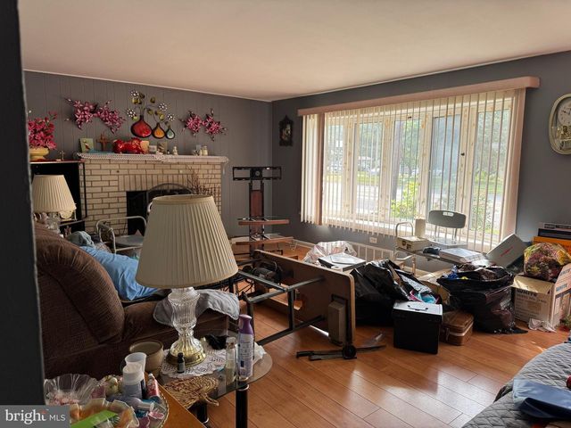 609 W EVESHAM AVE, Magnolia, NJ 08049