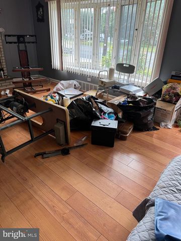 609 W EVESHAM AVE, Magnolia, NJ 08049