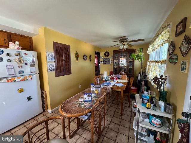 609 W EVESHAM AVE, Magnolia, NJ 08049