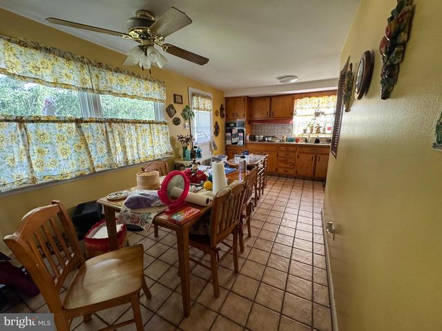 609 W EVESHAM AVE, Magnolia, NJ 08049