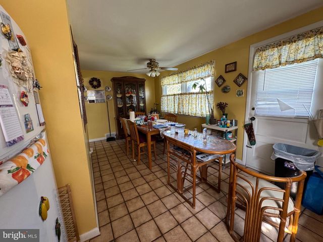 609 W EVESHAM AVE, Magnolia, NJ 08049