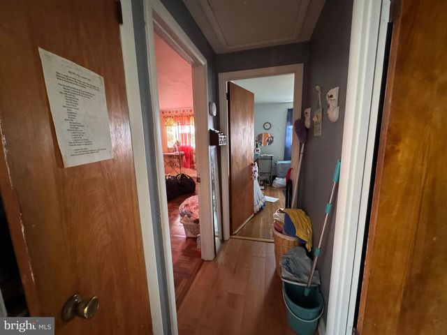 609 W EVESHAM AVE, Magnolia, NJ 08049