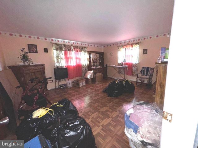 609 W EVESHAM AVE, Magnolia, NJ 08049