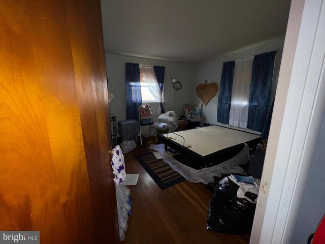 609 W EVESHAM AVE, Magnolia, NJ 08049