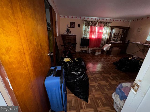 609 W EVESHAM AVE, Magnolia, NJ 08049