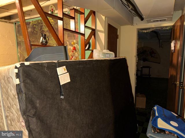 609 W EVESHAM AVE, Magnolia, NJ 08049