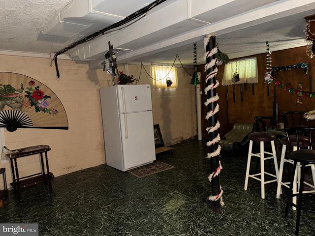 609 W EVESHAM AVE, Magnolia, NJ 08049