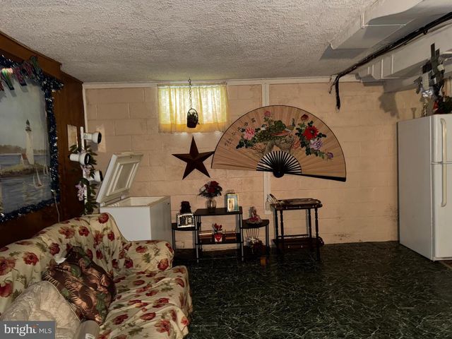 609 W EVESHAM AVE, Magnolia, NJ 08049