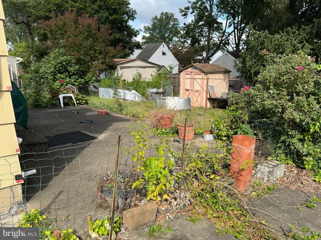 609 W EVESHAM AVE, Magnolia, NJ 08049