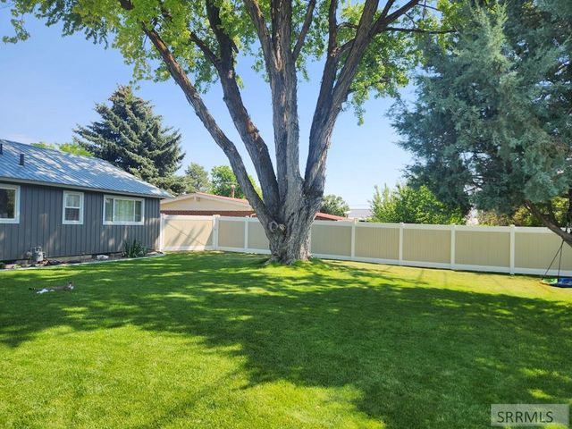1472 Austin Avenue, Idaho Falls, ID 83404