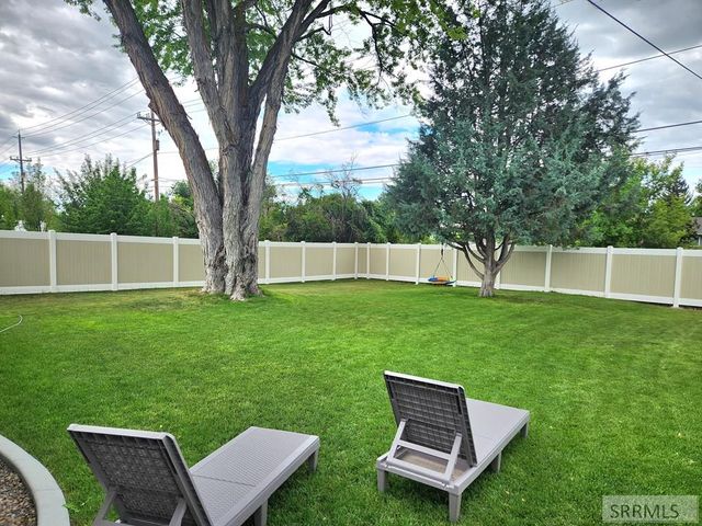 1472 Austin Avenue, Idaho Falls, ID 83404