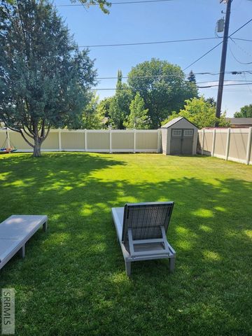 1472 Austin Avenue, Idaho Falls, ID 83404
