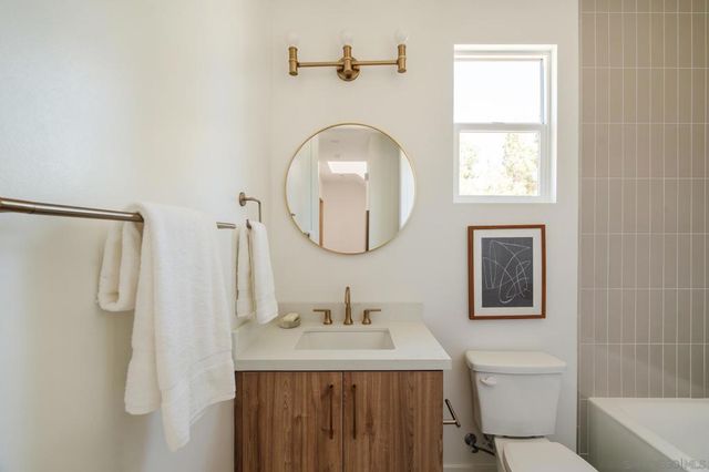 3852 N Emery Wy, Los Angeles, CA 90065