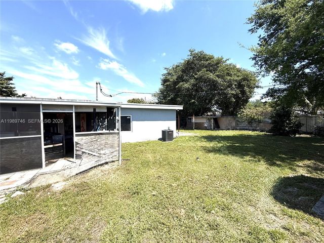 9615 NW 26th Ave, Miami, FL 33147