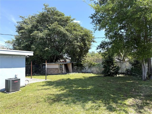 9615 NW 26th Ave, Miami, FL 33147