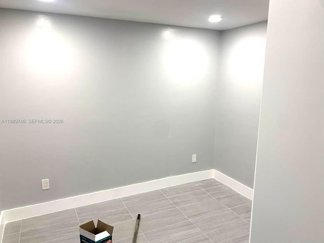 9615 NW 26th Ave, Miami, FL 33147