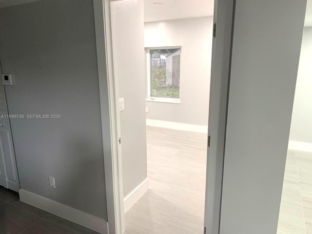 9615 NW 26th Ave, Miami, FL 33147