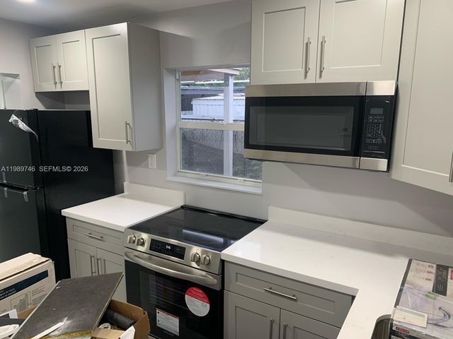 9615 NW 26th Ave, Miami, FL 33147