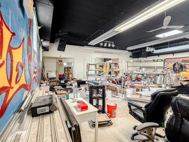 6417 W Irving Park Road, Chicago, IL 60634