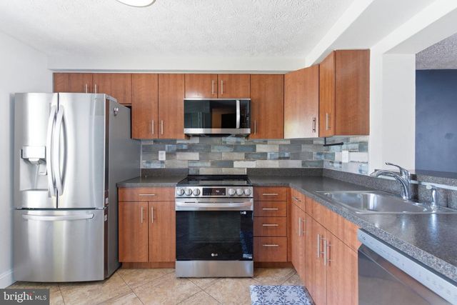 8 PRIMROSE COURT, Parkville, MD 21234
