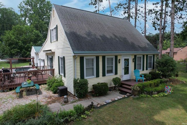 3997 E First Rd, Monticello, IN 47960