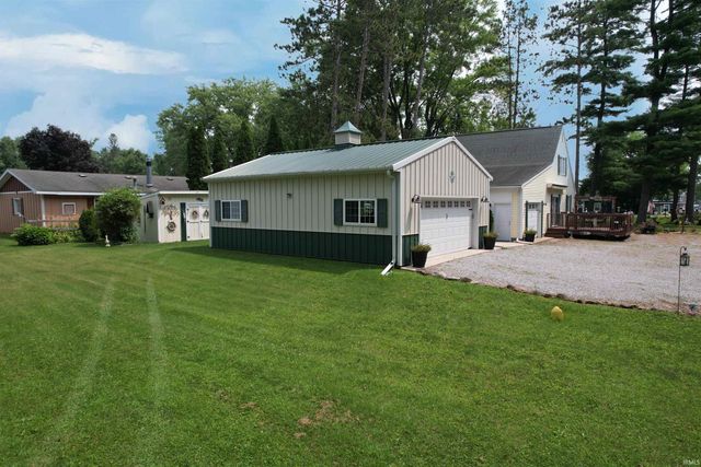 3997 E First Rd, Monticello, IN 47960