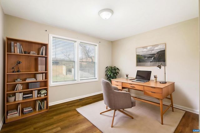 2511 CHESAPEAKE ST, Staunton, VA 24401