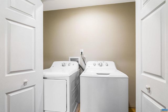 2511 CHESAPEAKE ST, Staunton, VA 24401