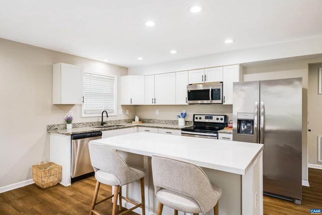 2511 CHESAPEAKE ST, Staunton, VA 24401