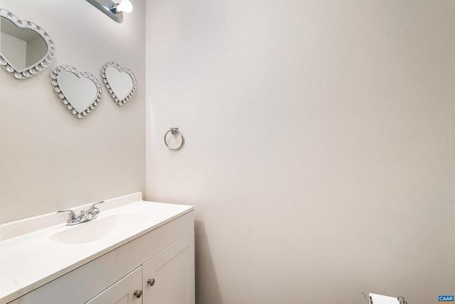 2511 CHESAPEAKE ST, Staunton, VA 24401