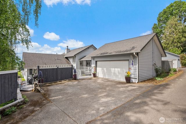 38 SE Washington Street, Chehalis, WA 98532