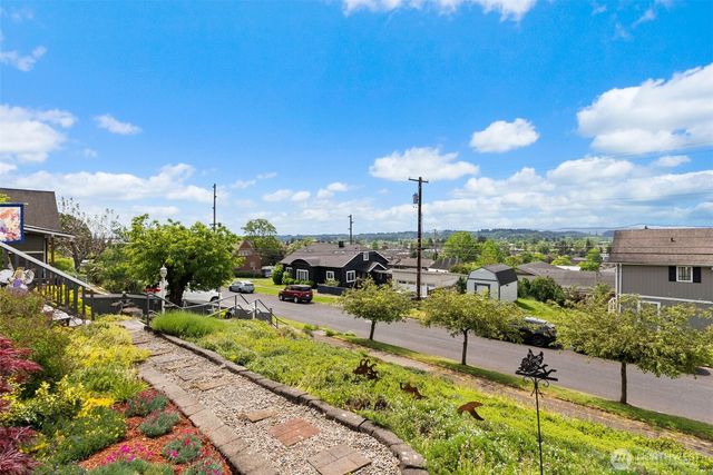 38 SE Washington Street, Chehalis, WA 98532