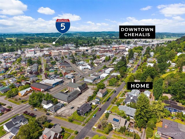 38 SE Washington Street, Chehalis, WA 98532