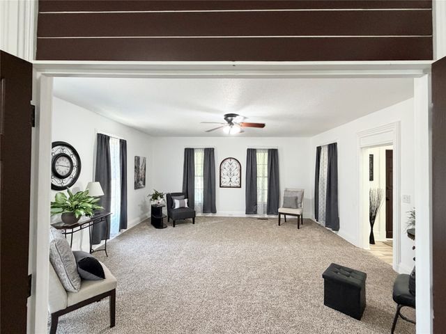 415 W 4th Street S, Newton, IA 50208