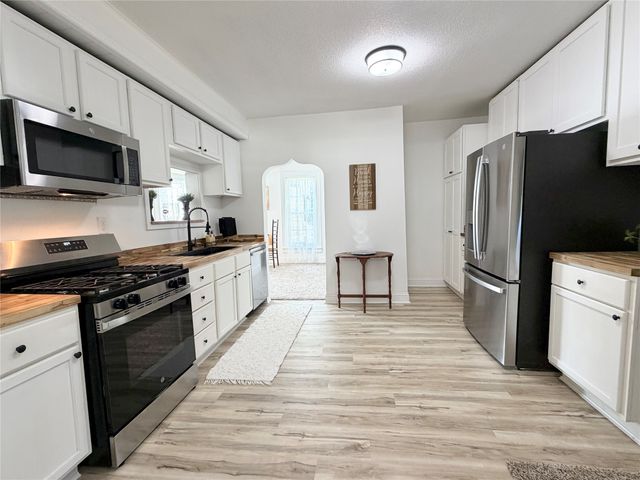 415 W 4th Street S, Newton, IA 50208