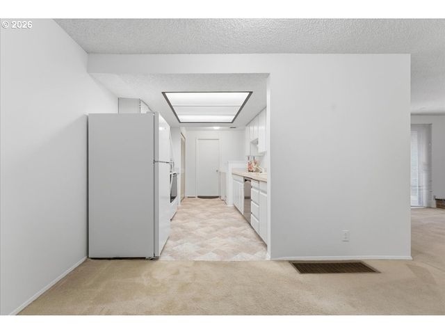 12140 Sw CAMDEN Ln, Beaverton, OR 97008