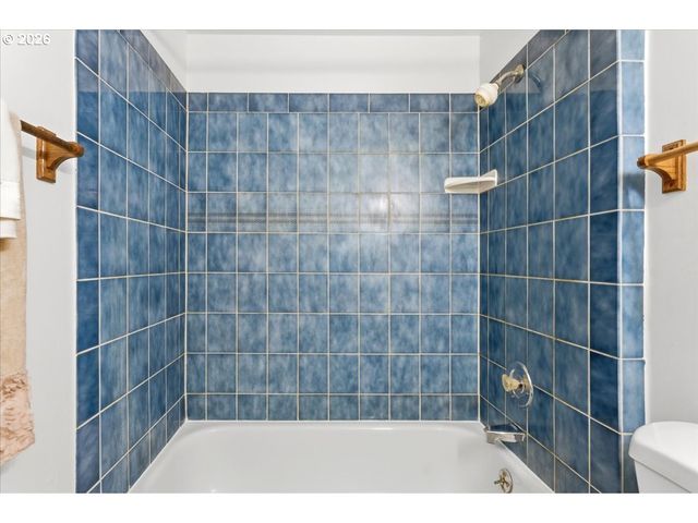 12140 Sw CAMDEN Ln, Beaverton, OR 97008