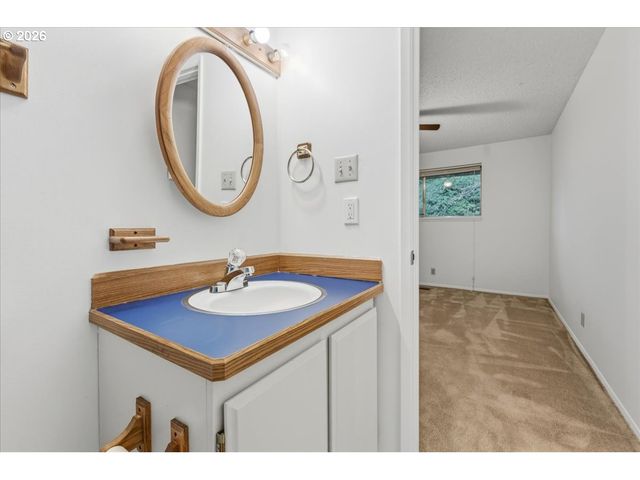 12140 Sw CAMDEN Ln, Beaverton, OR 97008