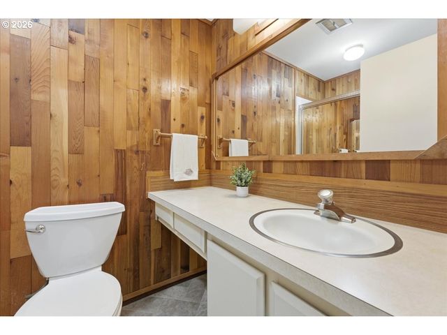 12140 Sw CAMDEN Ln, Beaverton, OR 97008