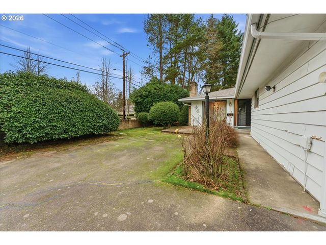 12140 Sw CAMDEN Ln, Beaverton, OR 97008