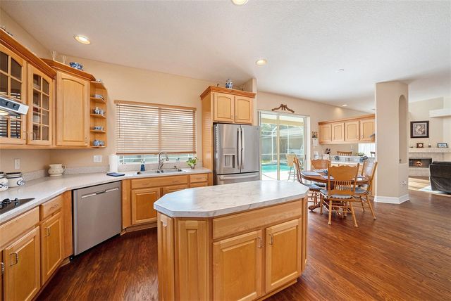 8805 CROSS LANDING LANE, Riverview, FL 33578