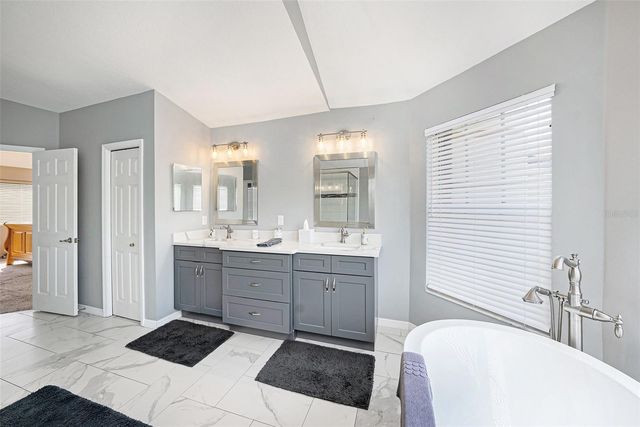 8805 CROSS LANDING LANE, Riverview, FL 33578