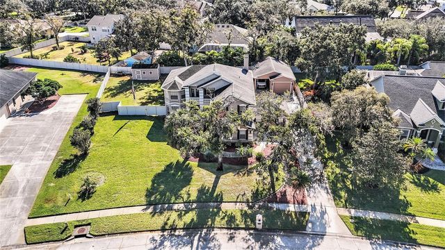 8805 CROSS LANDING LANE, Riverview, FL 33578