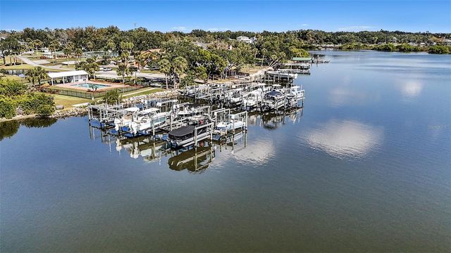 8805 CROSS LANDING LANE, Riverview, FL 33578