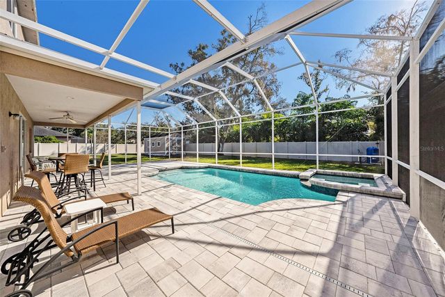 8805 CROSS LANDING LANE, Riverview, FL 33578