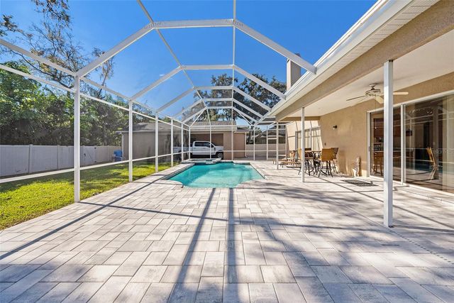 8805 CROSS LANDING LANE, Riverview, FL 33578